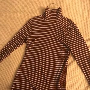 Hollister maroon and white stripped turtle neck